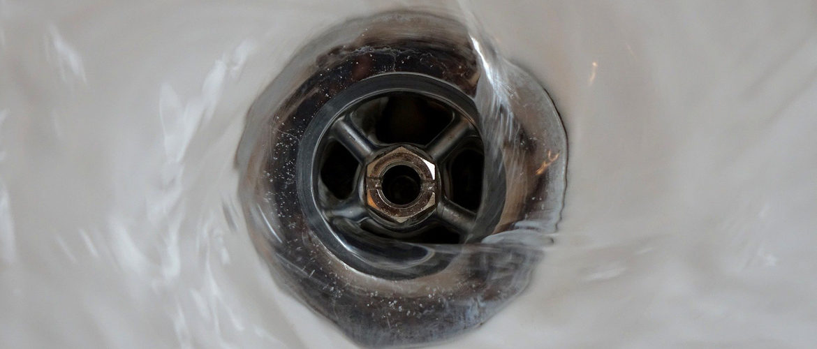 Abfluss im Waschbecken